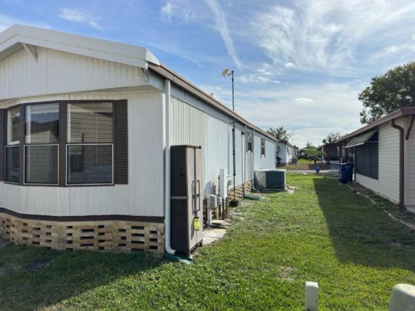 681 Lake Henry a Winter Haven, FL Mobile or Manufactured Home for Sale